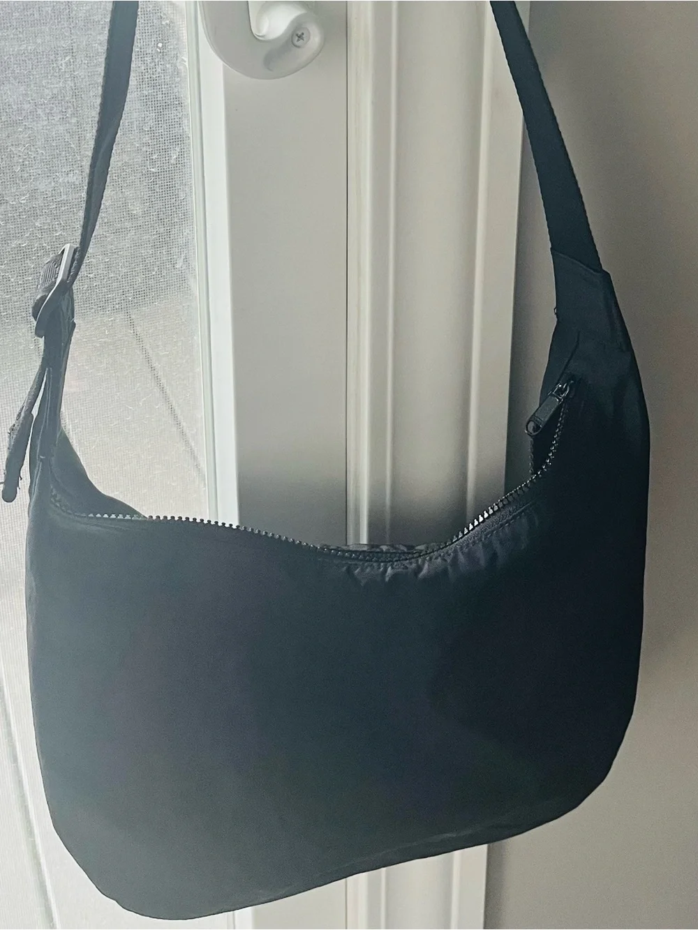 Baggu Medium Crescent Bag - Picture 2 of 2